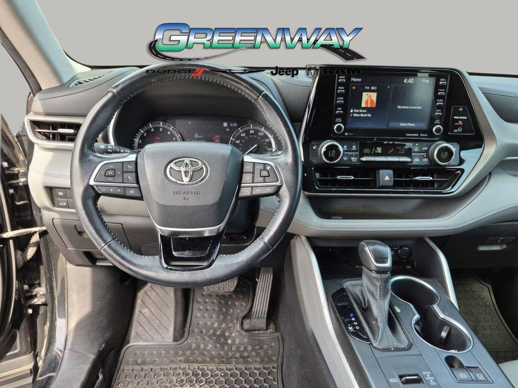 used 2020 Toyota Highlander car, priced at $29,233