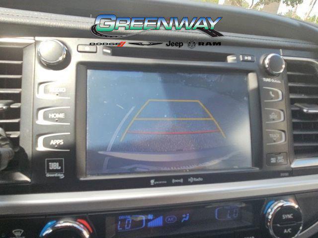 used 2016 Toyota Highlander car, priced at $19,072