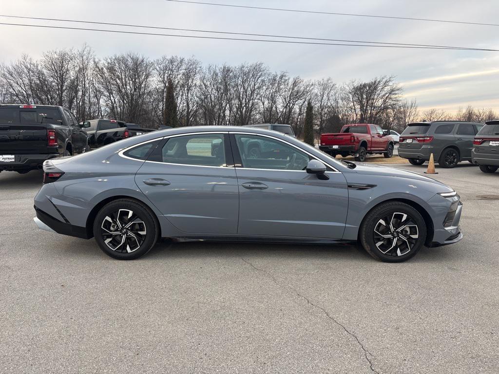 used 2025 Hyundai Sonata car, priced at $19,290