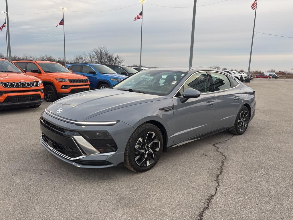 used 2025 Hyundai Sonata car, priced at $19,290