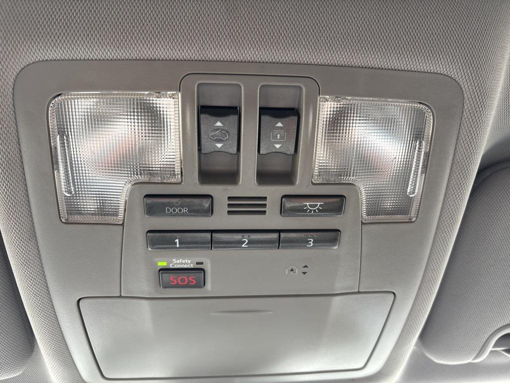 used 2018 Toyota Highlander car, priced at $23,337