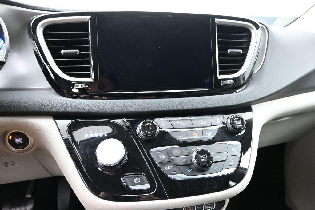 used 2023 Chrysler Pacifica car, priced at $24,764