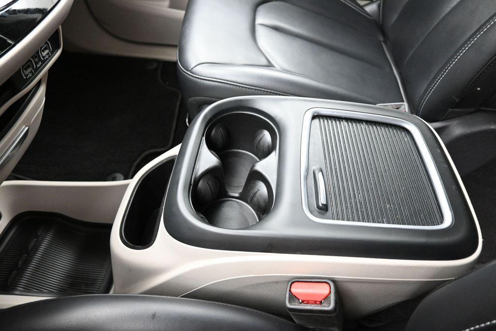 used 2023 Chrysler Pacifica car, priced at $24,764