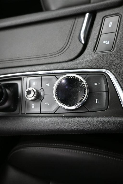 used 2020 Cadillac XT6 car, priced at $29,991