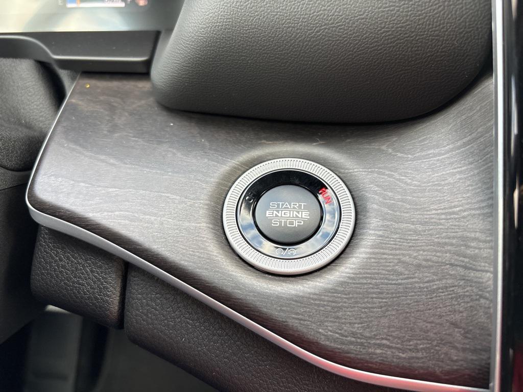 new 2025 Jeep Grand Cherokee L car, priced at $44,408