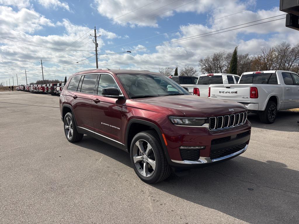 new 2025 Jeep Grand Cherokee L car, priced at $44,408