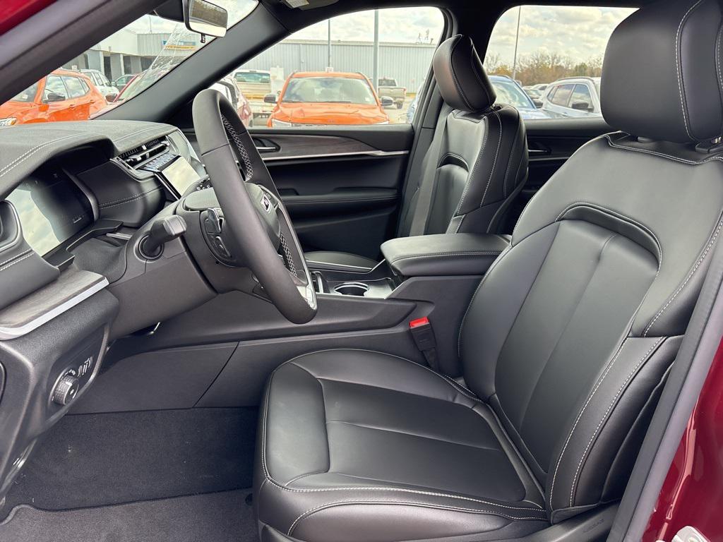 new 2025 Jeep Grand Cherokee L car, priced at $44,408