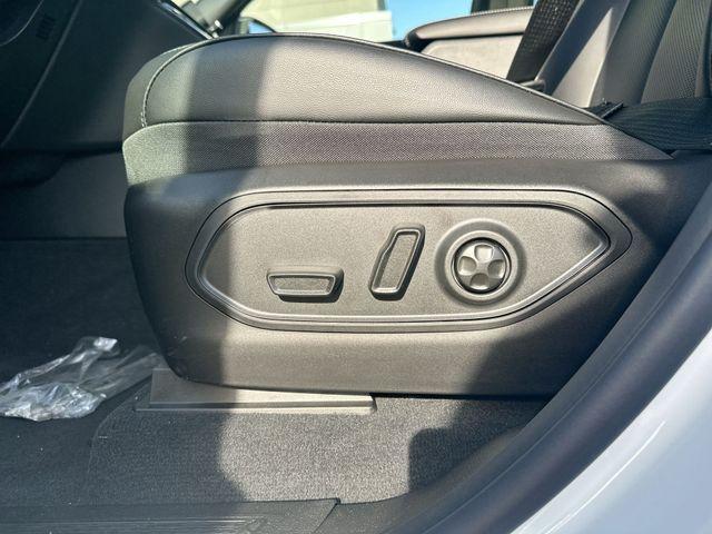new 2026 Jeep Grand Cherokee car, priced at $44,847