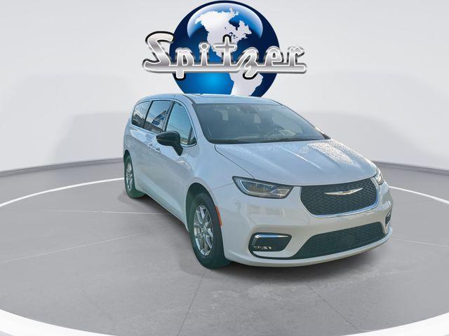 new 2026 Chrysler Pacifica car, priced at $42,862
