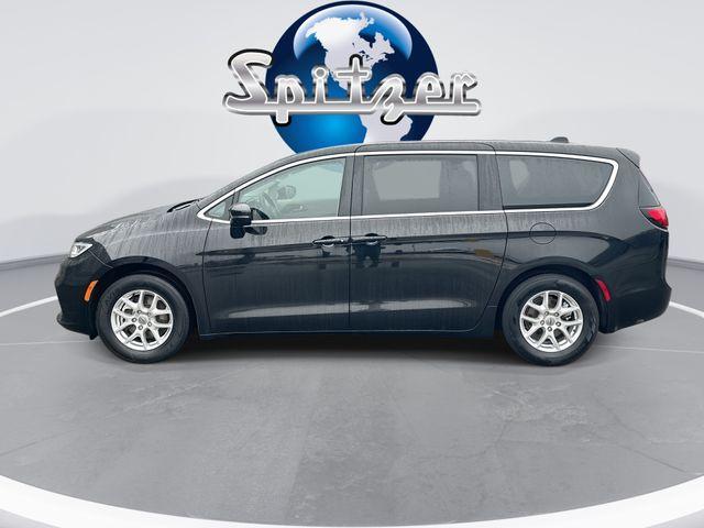 used 2024 Chrysler Pacifica car, priced at $28,729