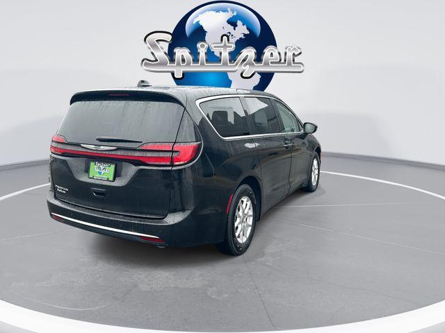 used 2024 Chrysler Pacifica car, priced at $28,729