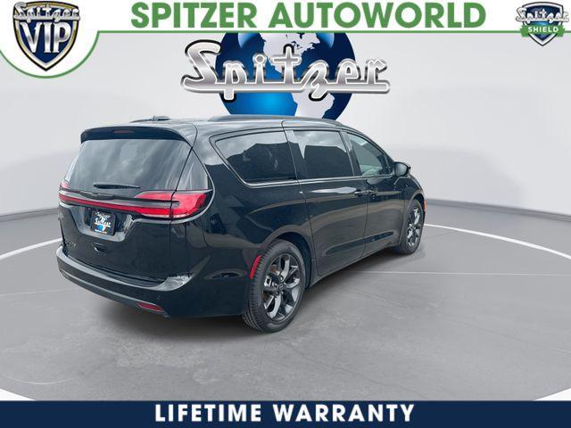 new 2026 Chrysler Pacifica car, priced at $41,965