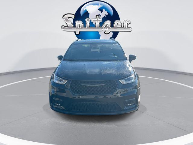 new 2026 Chrysler Pacifica car, priced at $43,176