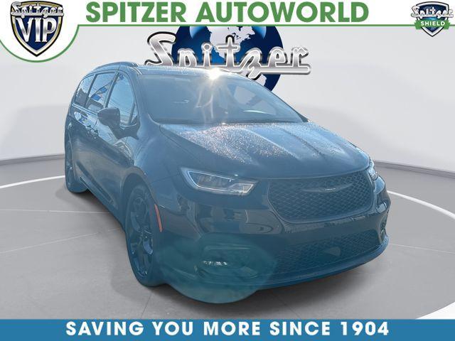 new 2026 Chrysler Pacifica car, priced at $43,176