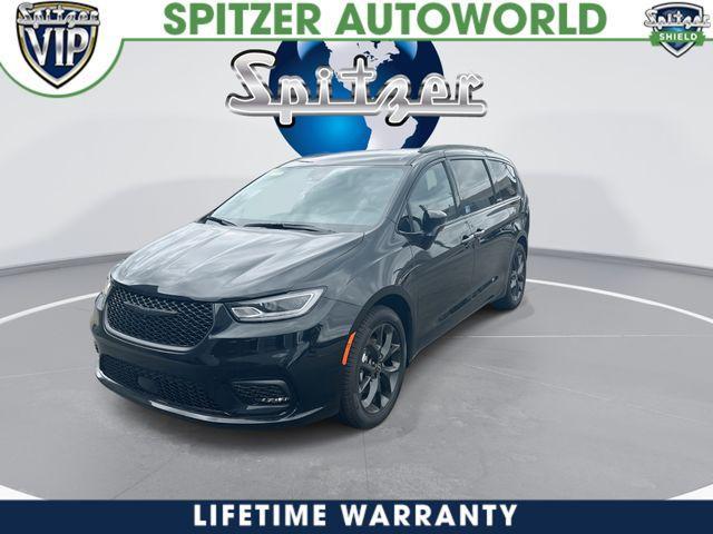 new 2026 Chrysler Pacifica car, priced at $41,965