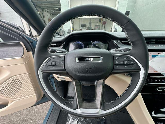 new 2026 Jeep Grand Cherokee car, priced at $44,847