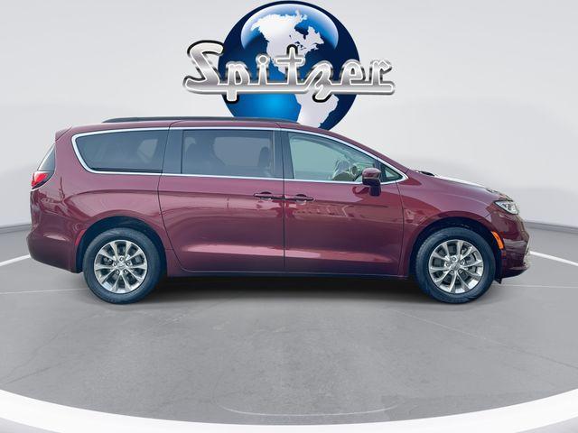 used 2022 Chrysler Pacifica car, priced at $31,614