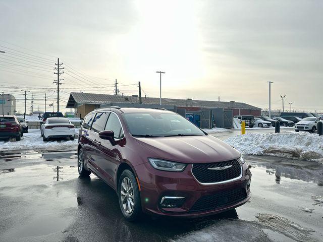used 2022 Chrysler Pacifica car, priced at $31,614