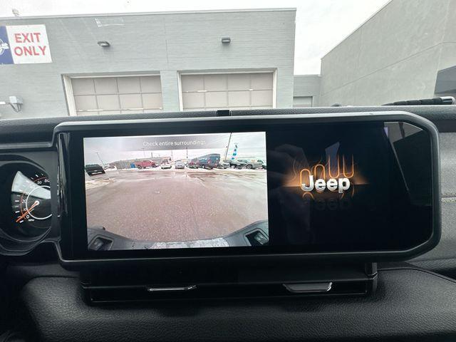 new 2026 Jeep Gladiator car, priced at $46,375