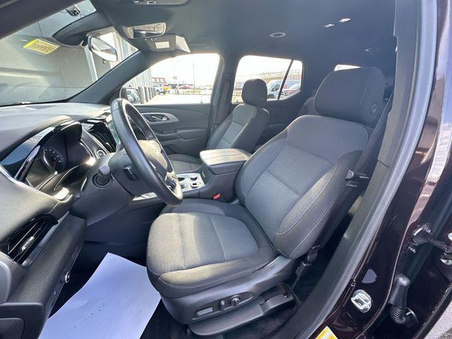 used 2023 Chevrolet Traverse car, priced at $28,246