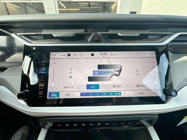 new 2026 Jeep Cherokee car, priced at $41,456