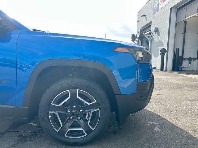new 2026 Jeep Cherokee car, priced at $41,456