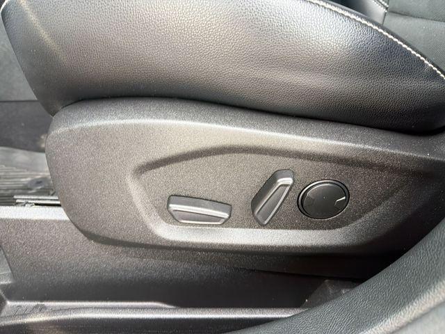 used 2023 Ford Edge car, priced at $27,555