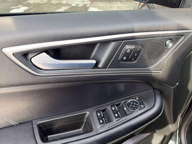 used 2023 Ford Edge car, priced at $27,555