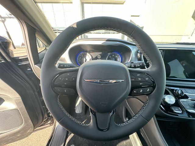 new 2026 Chrysler Pacifica car, priced at $47,706