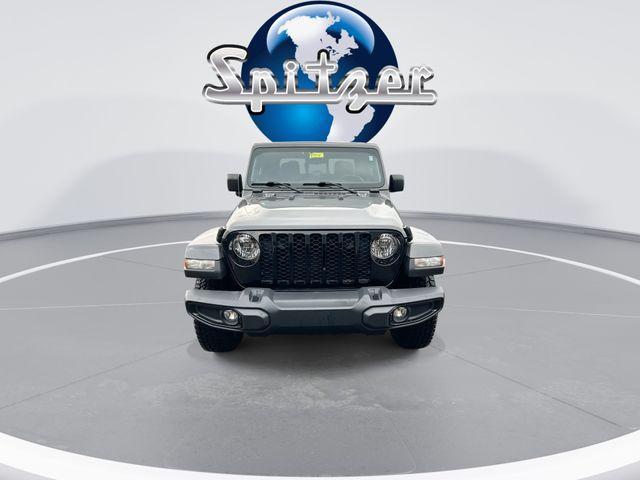 used 2021 Jeep Gladiator car, priced at $26,114