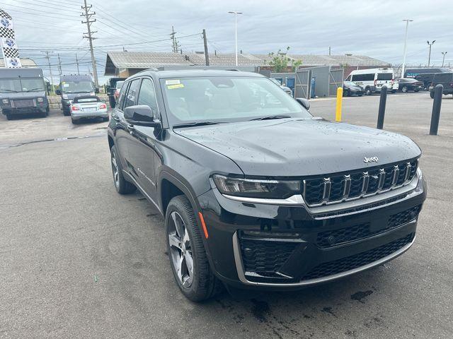 new 2026 Jeep Grand Cherokee car, priced at $45,356
