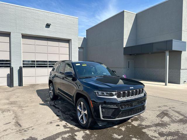 new 2026 Jeep Grand Cherokee car, priced at $51,925