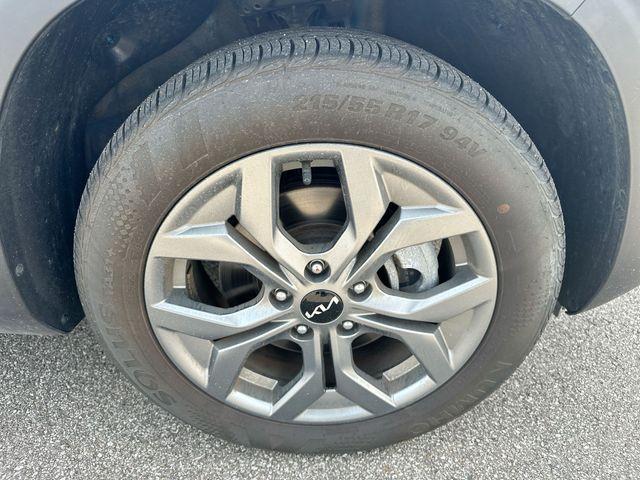 used 2024 Kia Seltos car, priced at $24,136