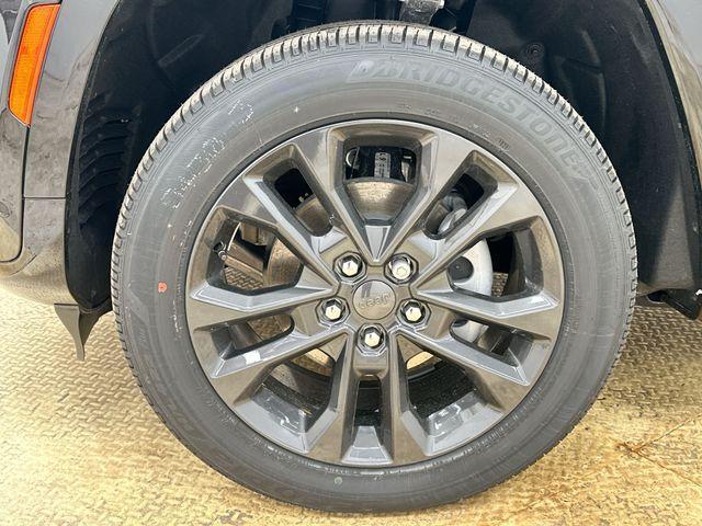 new 2026 Jeep Grand Cherokee car, priced at $46,274