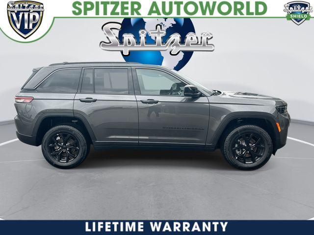 new 2026 Jeep Grand Cherokee car, priced at $40,781