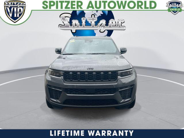 new 2026 Jeep Grand Cherokee car, priced at $40,781