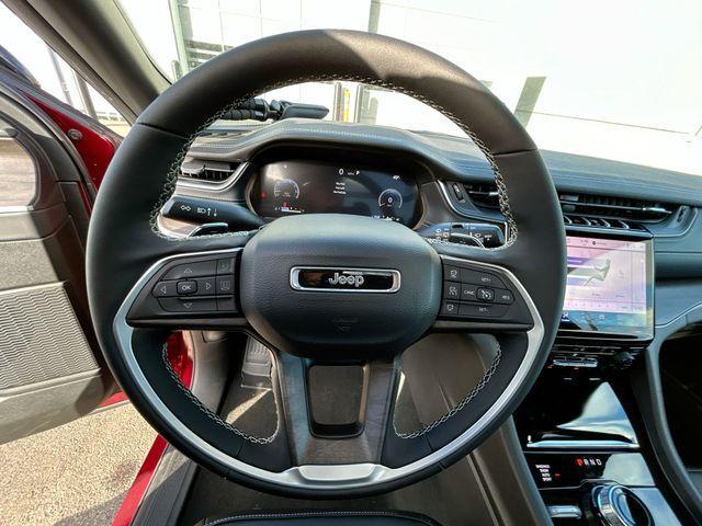 new 2025 Jeep Grand Cherokee car, priced at $42,880