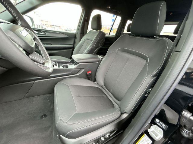 new 2025 Jeep Grand Cherokee car, priced at $40,480