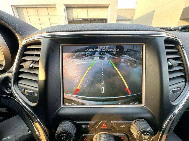 used 2016 Jeep Grand Cherokee car, priced at $15,333