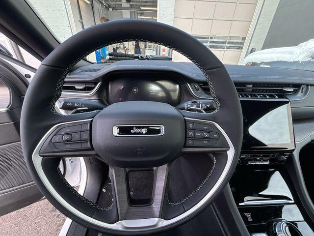 new 2025 Jeep Grand Cherokee car, priced at $43,844