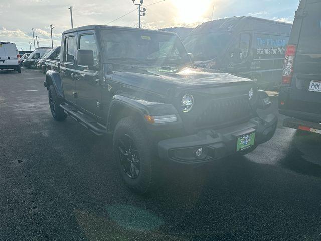 used 2022 Jeep Gladiator car, priced at $32,034