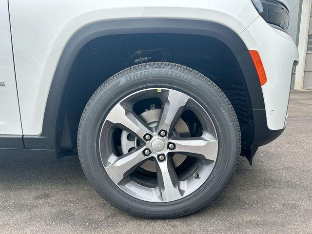 new 2026 Jeep Grand Cherokee car, priced at $44,847
