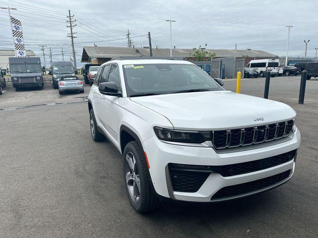 new 2026 Jeep Grand Cherokee car, priced at $44,847