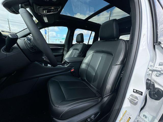 new 2026 Jeep Grand Cherokee car, priced at $49,985