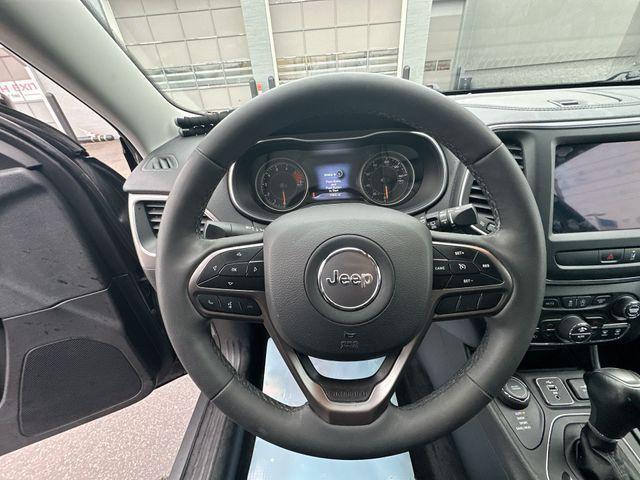 used 2022 Jeep Cherokee car, priced at $25,593