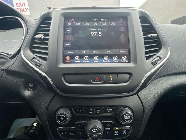 used 2022 Jeep Cherokee car, priced at $25,593