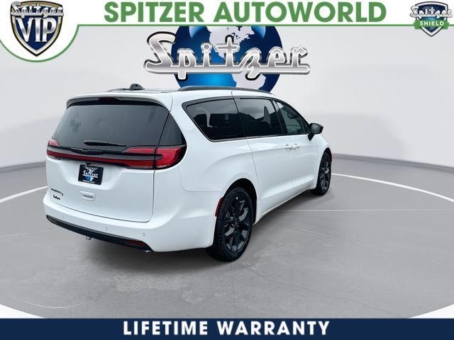 new 2026 Chrysler Pacifica car, priced at $41,365