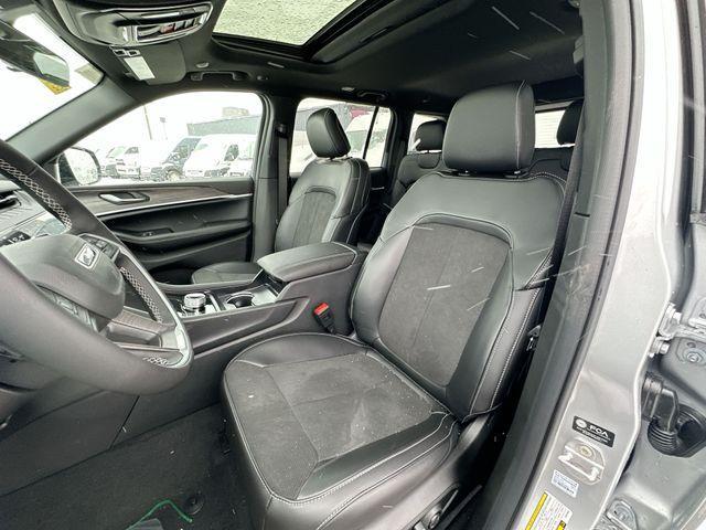 new 2026 Jeep Grand Cherokee car, priced at $41,179