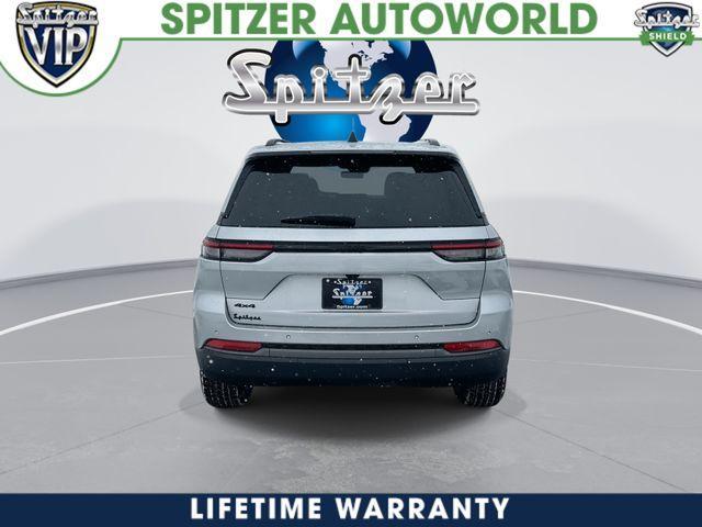 new 2026 Jeep Grand Cherokee car, priced at $41,179