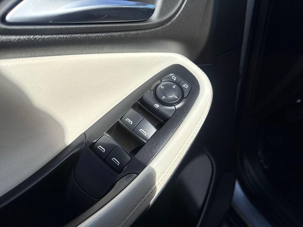 used 2024 Buick Encore GX car, priced at $22,700